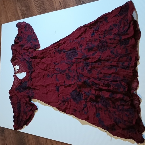 Maybe Burgundy Navy Blue Floral Flowy Cap Sleeve Key Hole Back Midi Dress A25 - Picture 1 of 7